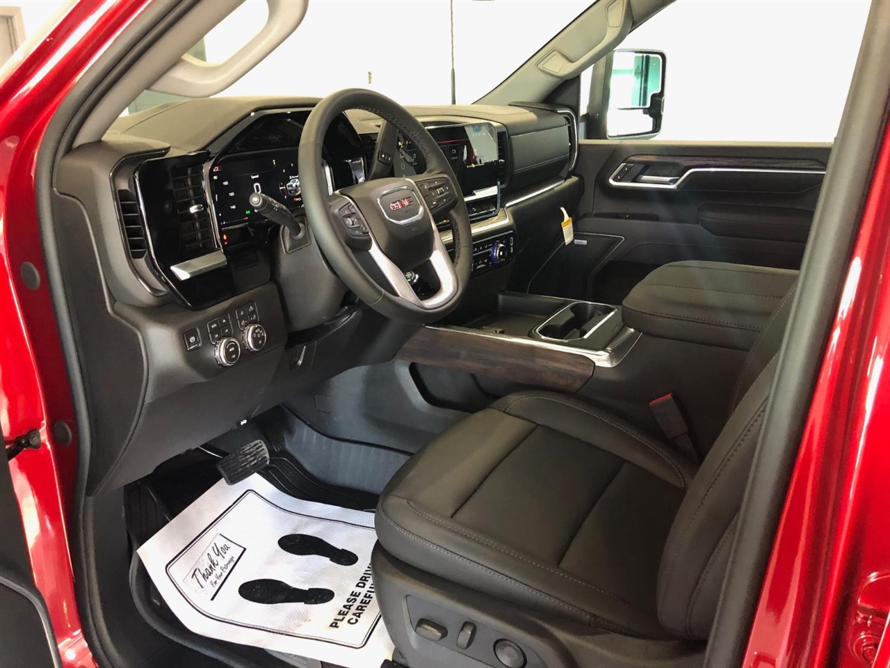 GMC Sierra 2500HD 4WD Crew Cab 159" SLT 2026