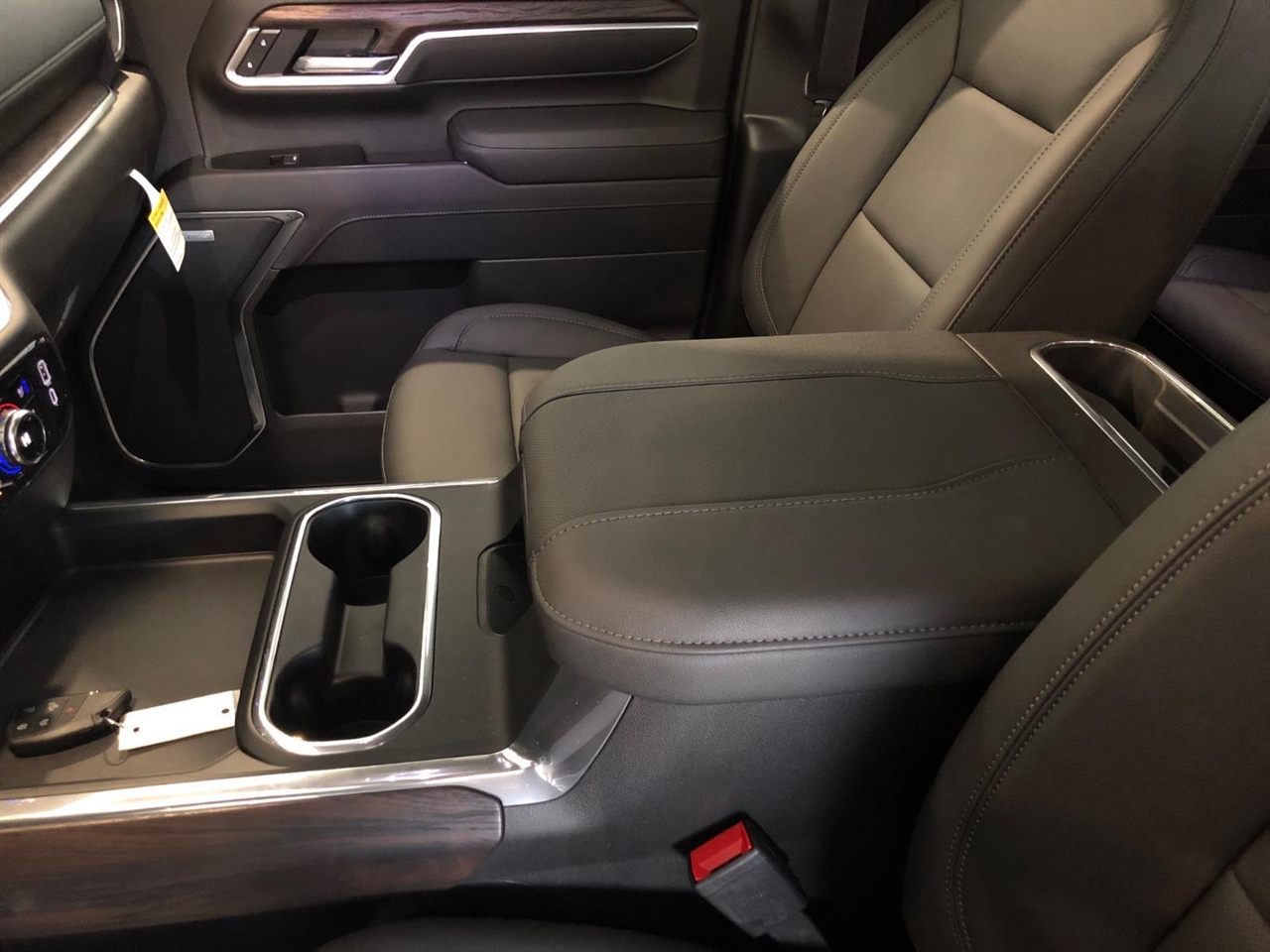 GMC Sierra 2500HD 4WD Crew Cab 159" SLT 2026