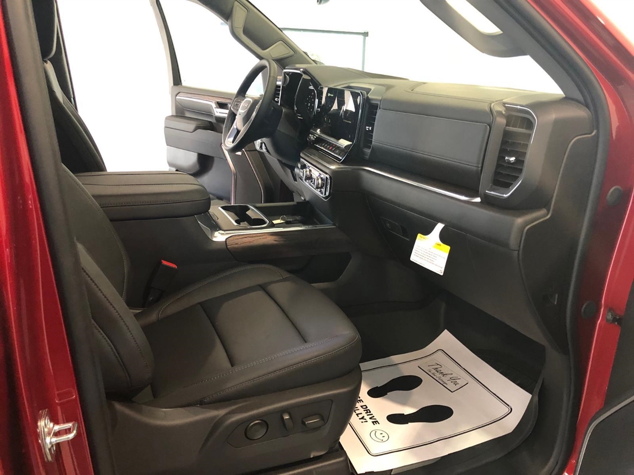 GMC Sierra 2500HD 4WD Crew Cab 159" SLT 2026