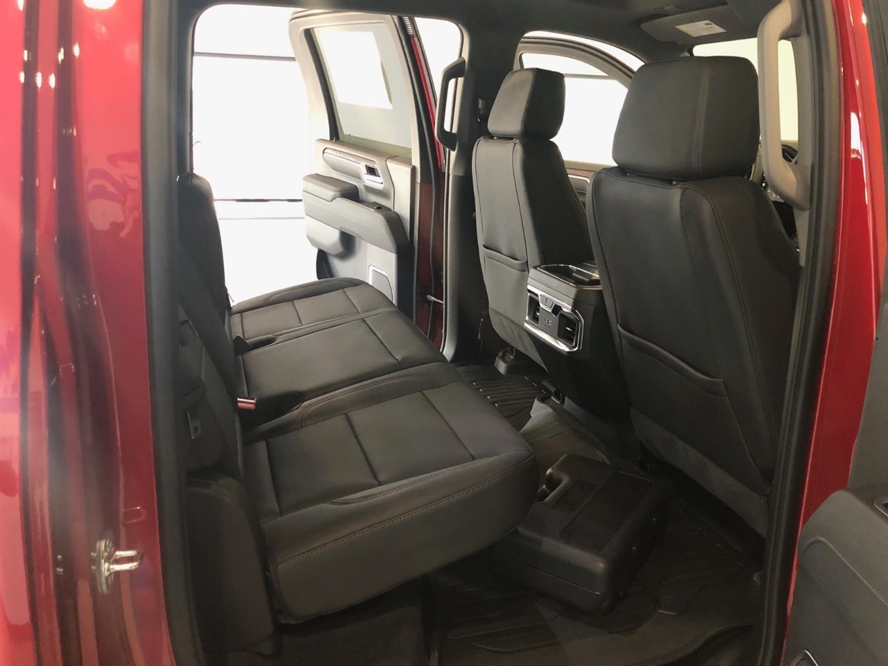 GMC Sierra 2500HD 4WD Crew Cab 159" SLT 2026