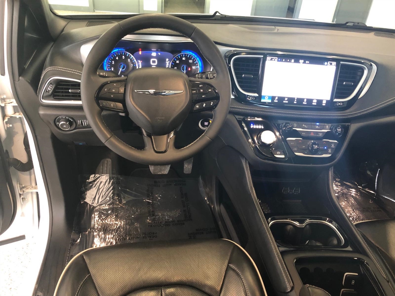 Chrysler Pacifica Limited FWD 2025