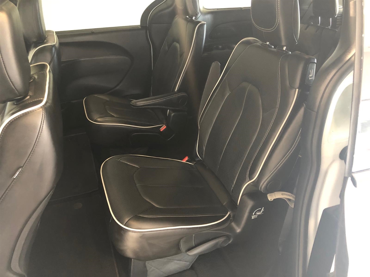 Chrysler Pacifica Limited FWD 2025