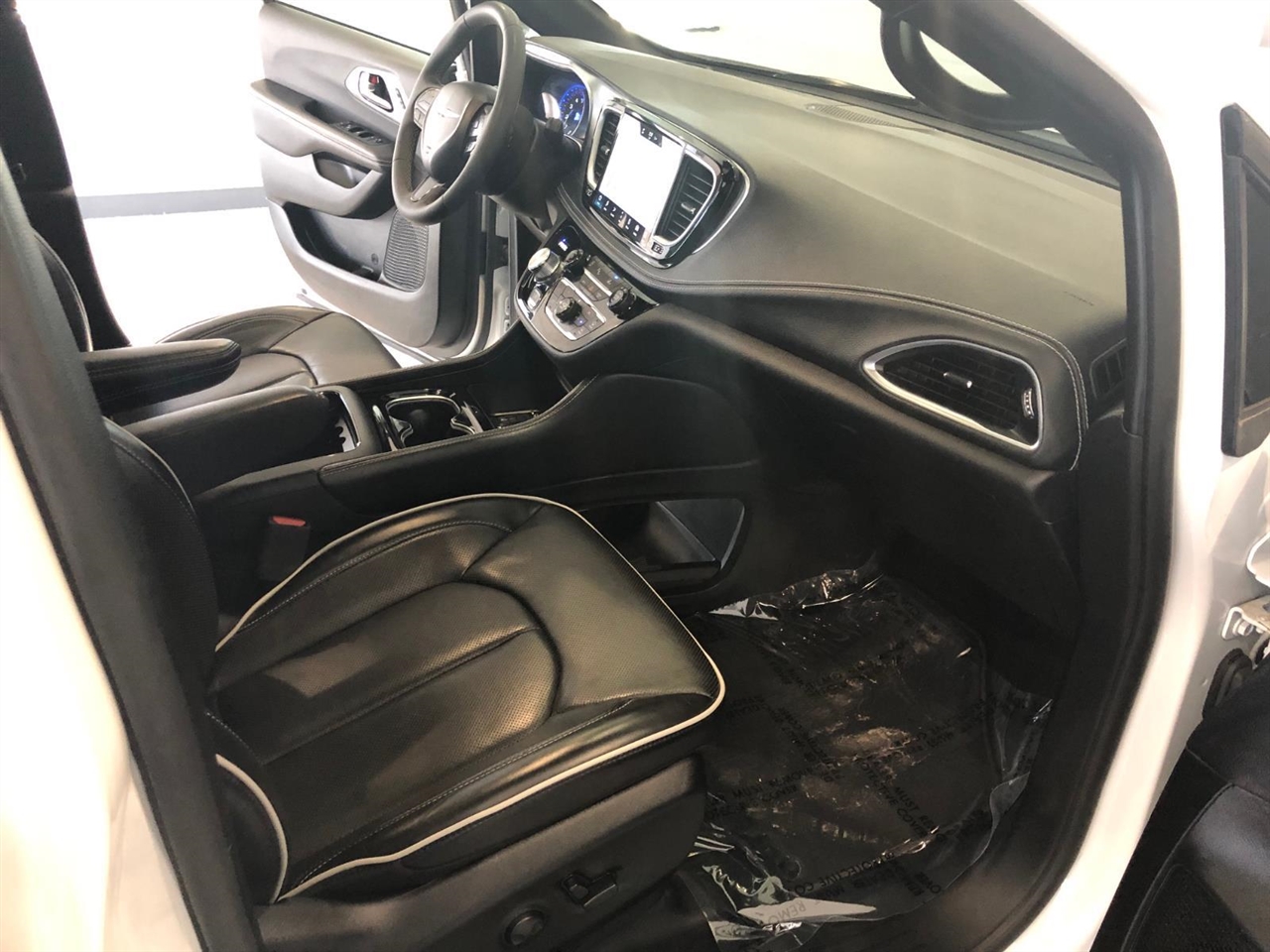 Chrysler Pacifica Limited FWD 2025