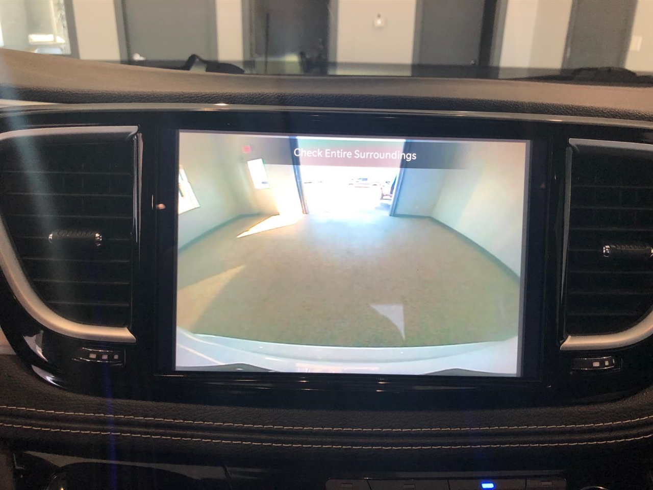 Chrysler Pacifica Limited FWD 2025