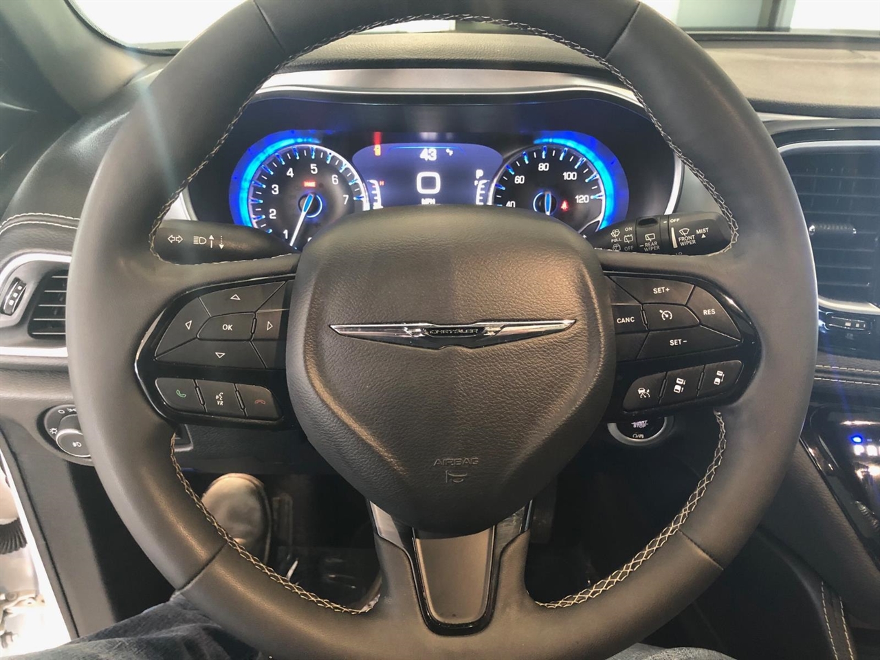 Chrysler Pacifica Limited FWD 2025