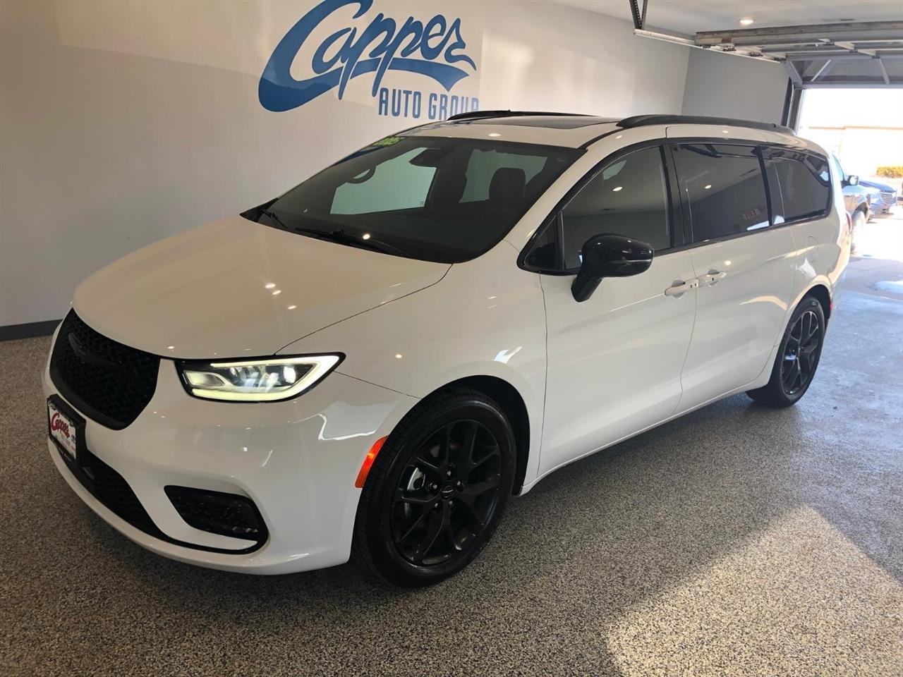 2025 Chrysler Pacifica Limited FWD