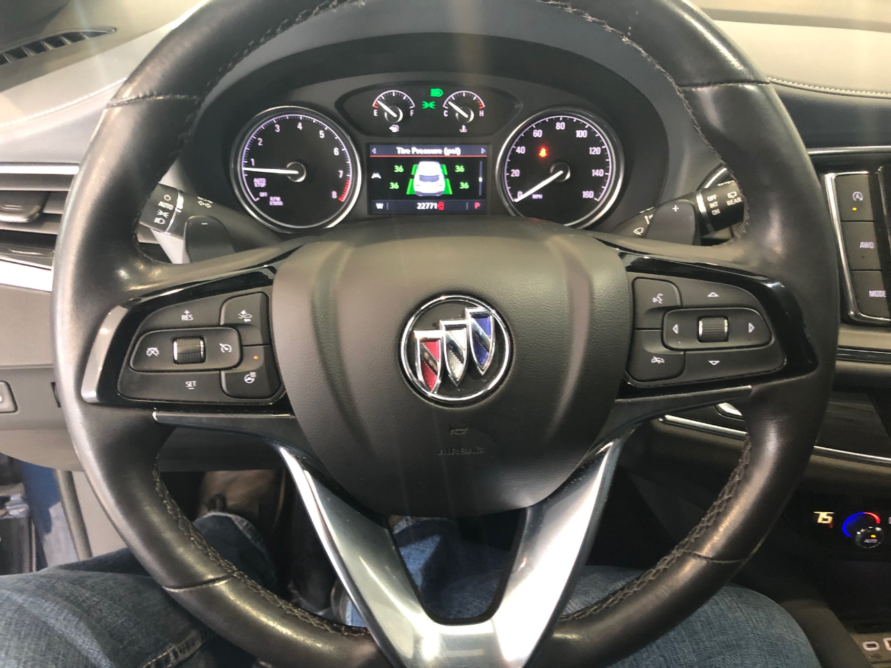 Buick Enclave AWD 4dr Essence 2023