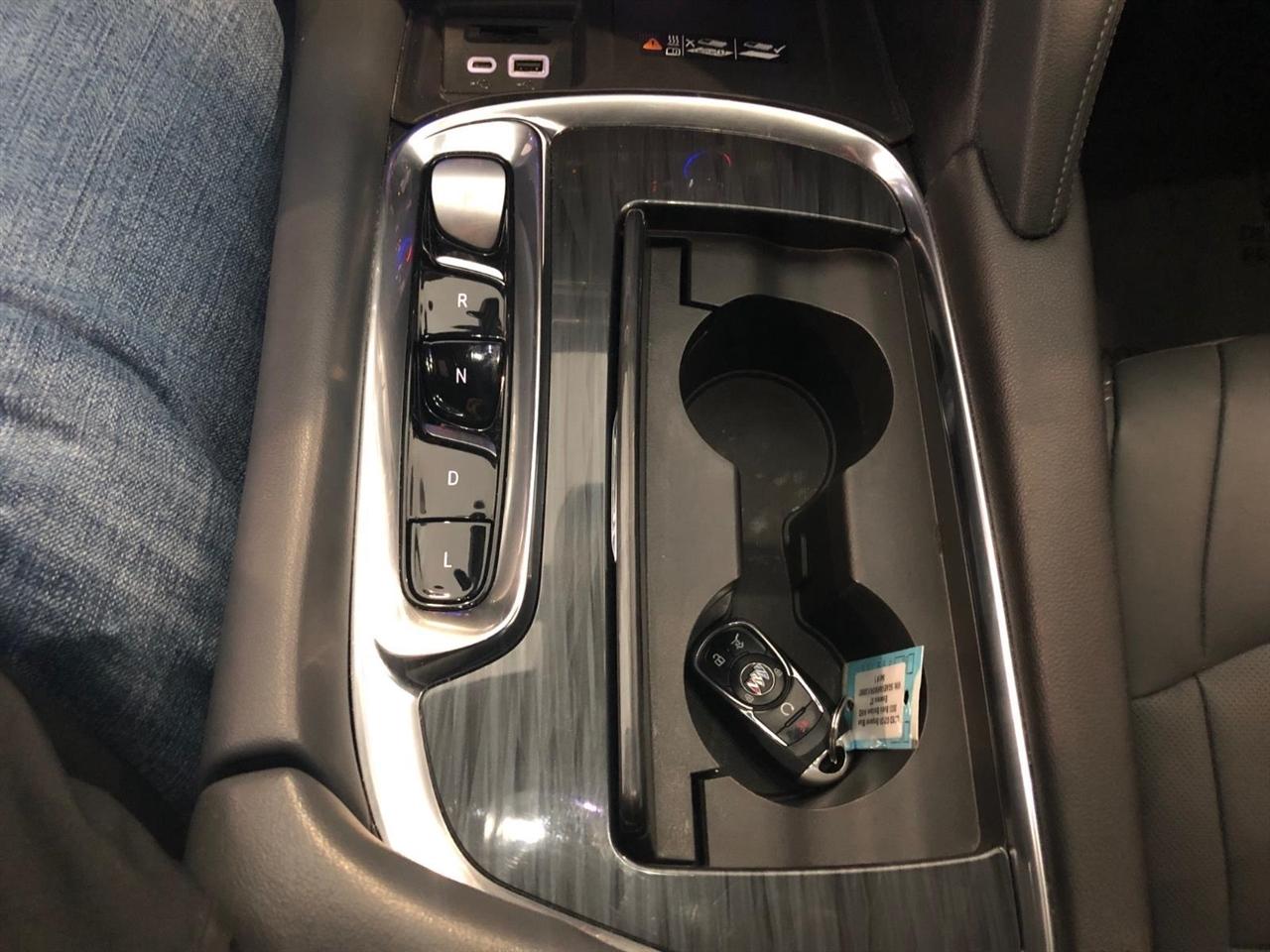 Buick Enclave AWD 4dr Essence 2023