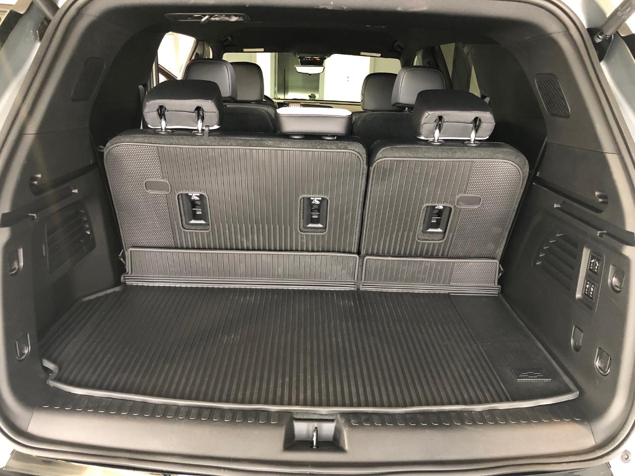 Chevrolet Traverse AWD 4dr High Country w/2LZ 2026