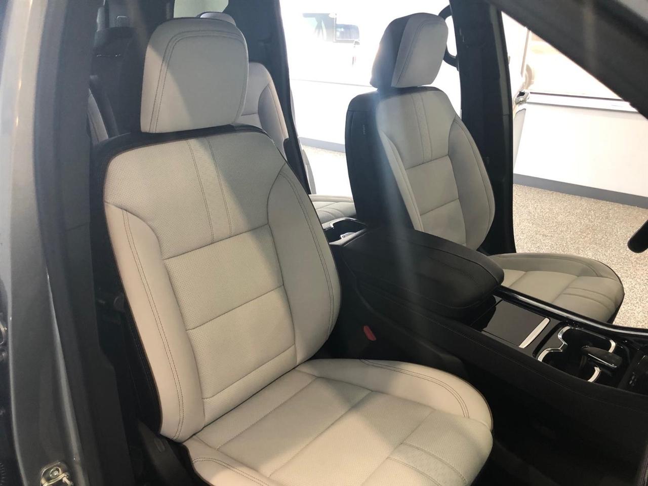 Chevrolet Traverse AWD 4dr High Country w/2LZ 2026