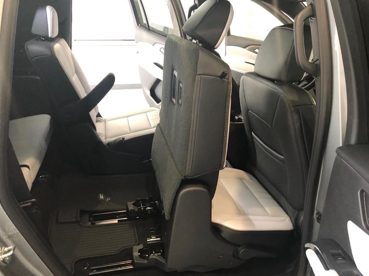 Chevrolet Traverse AWD 4dr High Country w/2LZ 2026