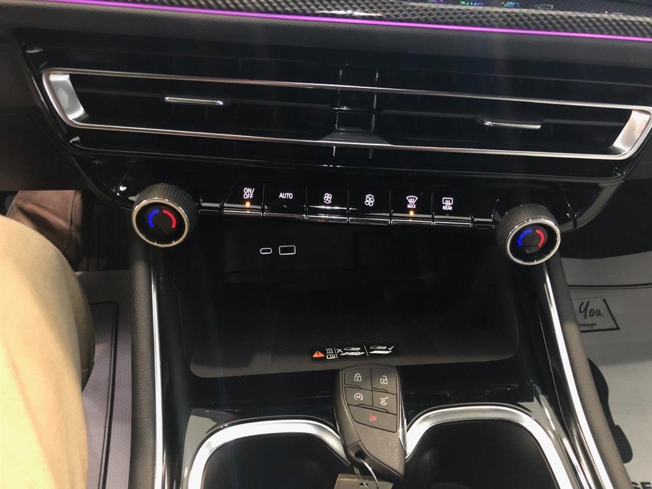 Chevrolet Traverse AWD 4dr High Country w/2LZ 2026