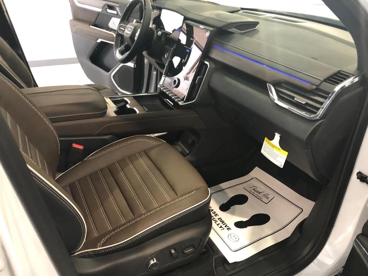 GMC Acadia AWD 4dr Denali Ultimate 2026