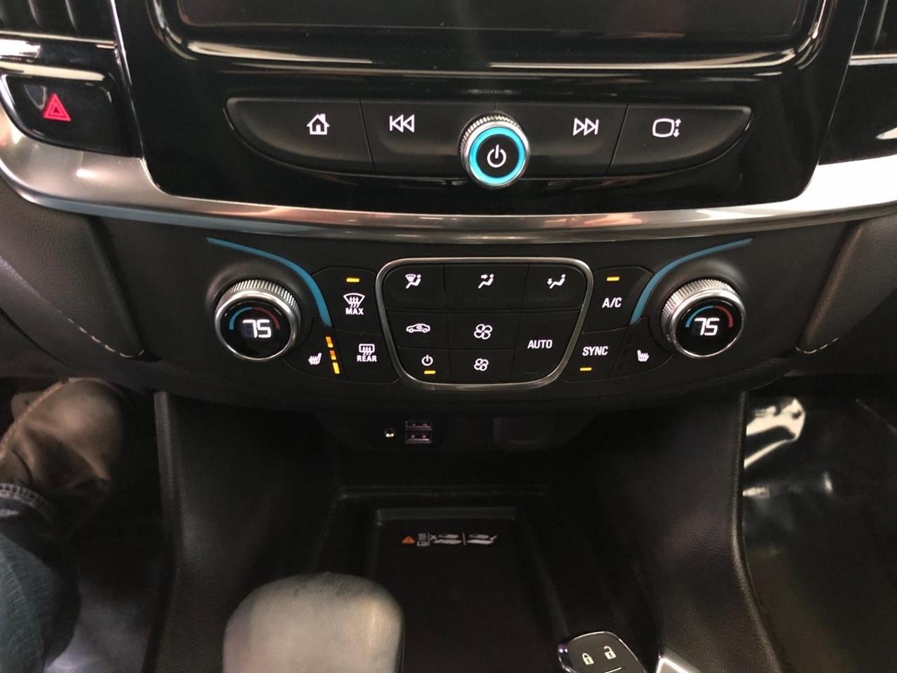 Chevrolet Traverse AWD 4dr LT Leather 2023