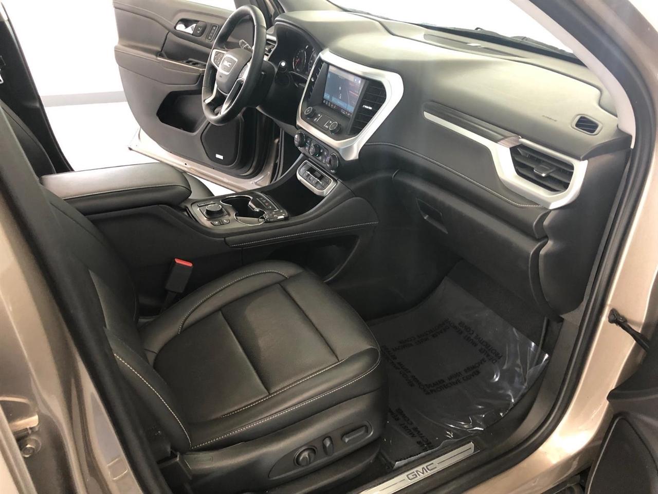 GMC Acadia AWD 4dr SLT 2023