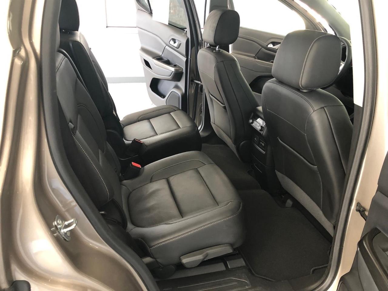 GMC Acadia AWD 4dr SLT 2023