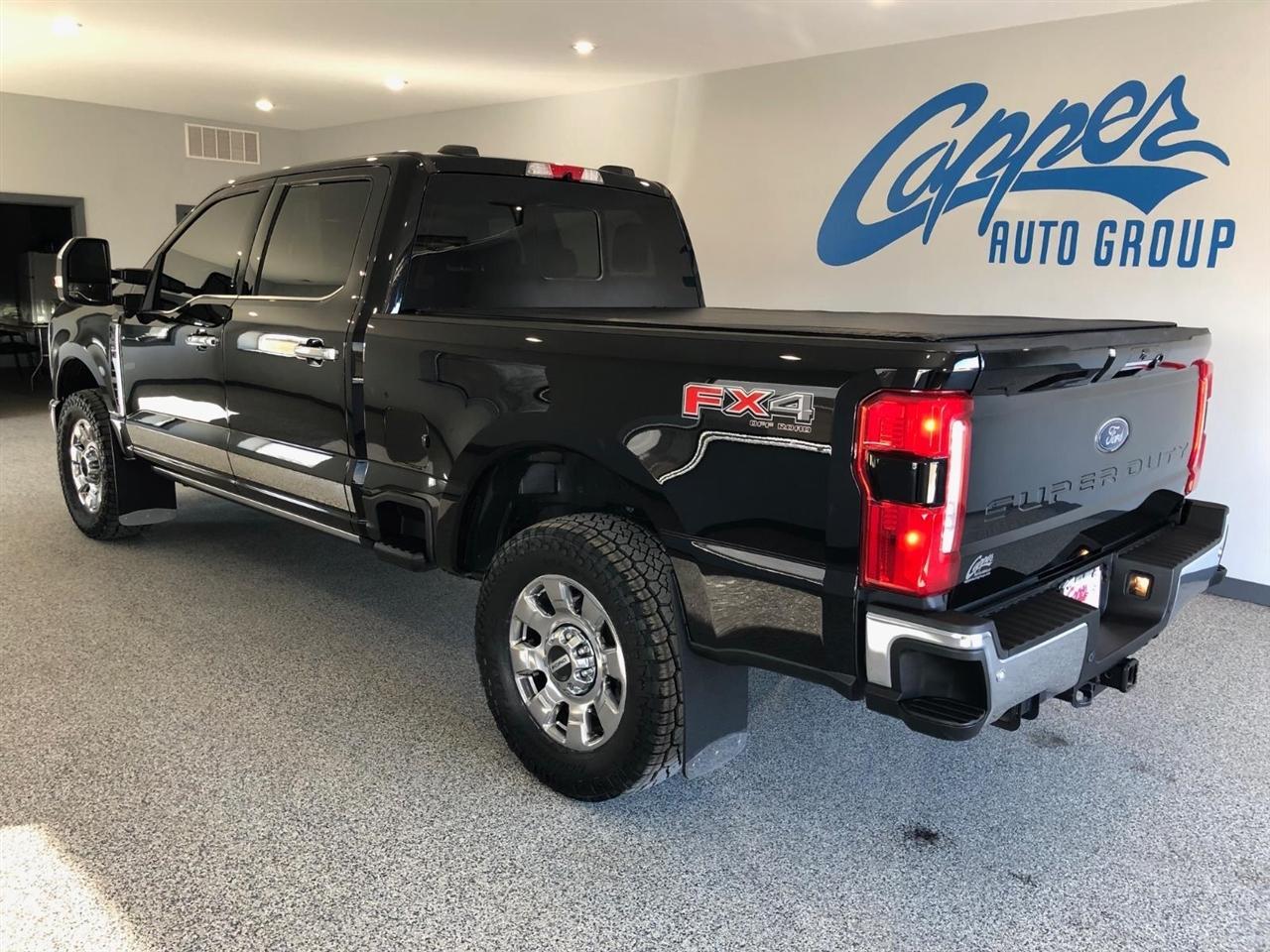 Ford Super Duty F-250 SRW Lariat 4WD Crew Cab 6.75' Box 2024