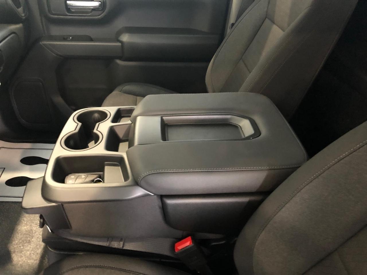 GMC Sierra 1500 4WD Reg Cab 140" Pro 2026