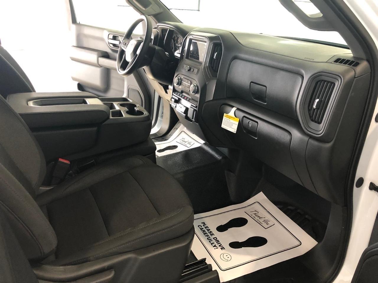 GMC Sierra 1500 4WD Reg Cab 140" Pro 2026