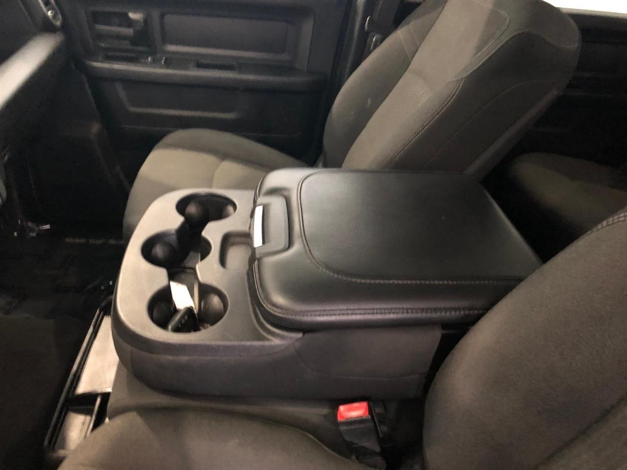 RAM 2500 Tradesman 4x4 Crew Cab 6'4" Box 2020