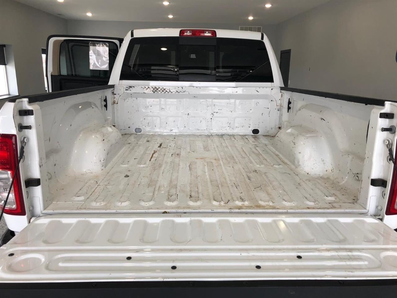 RAM 2500 Tradesman 4x4 Crew Cab 6'4" Box 2020