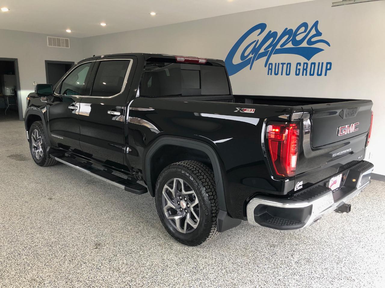 GMC Sierra 1500 4WD Crew Cab 147" SLT 2026