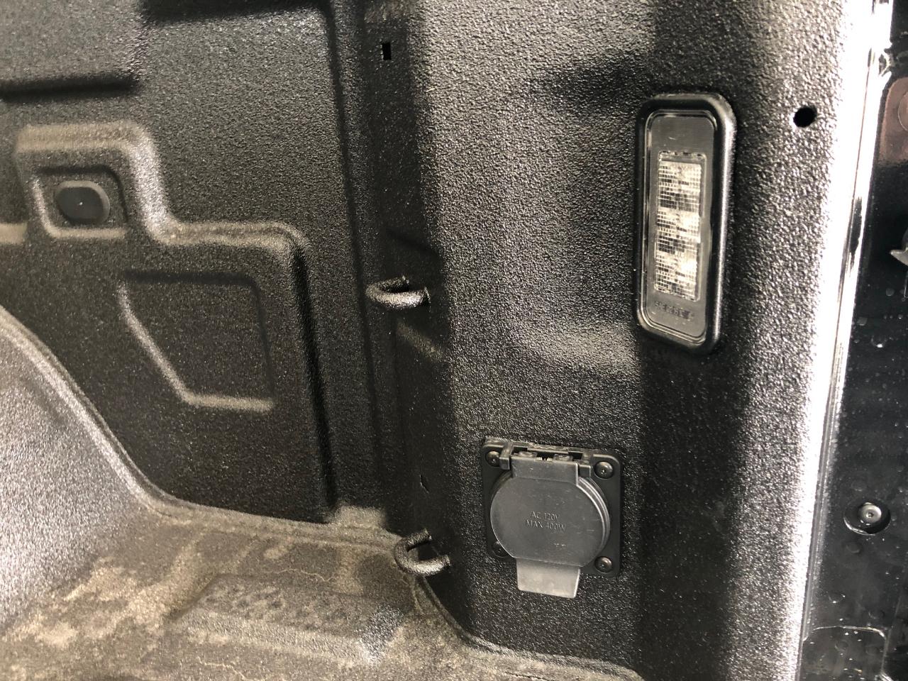 GMC Sierra 1500 4WD Crew Cab 147" SLT 2026