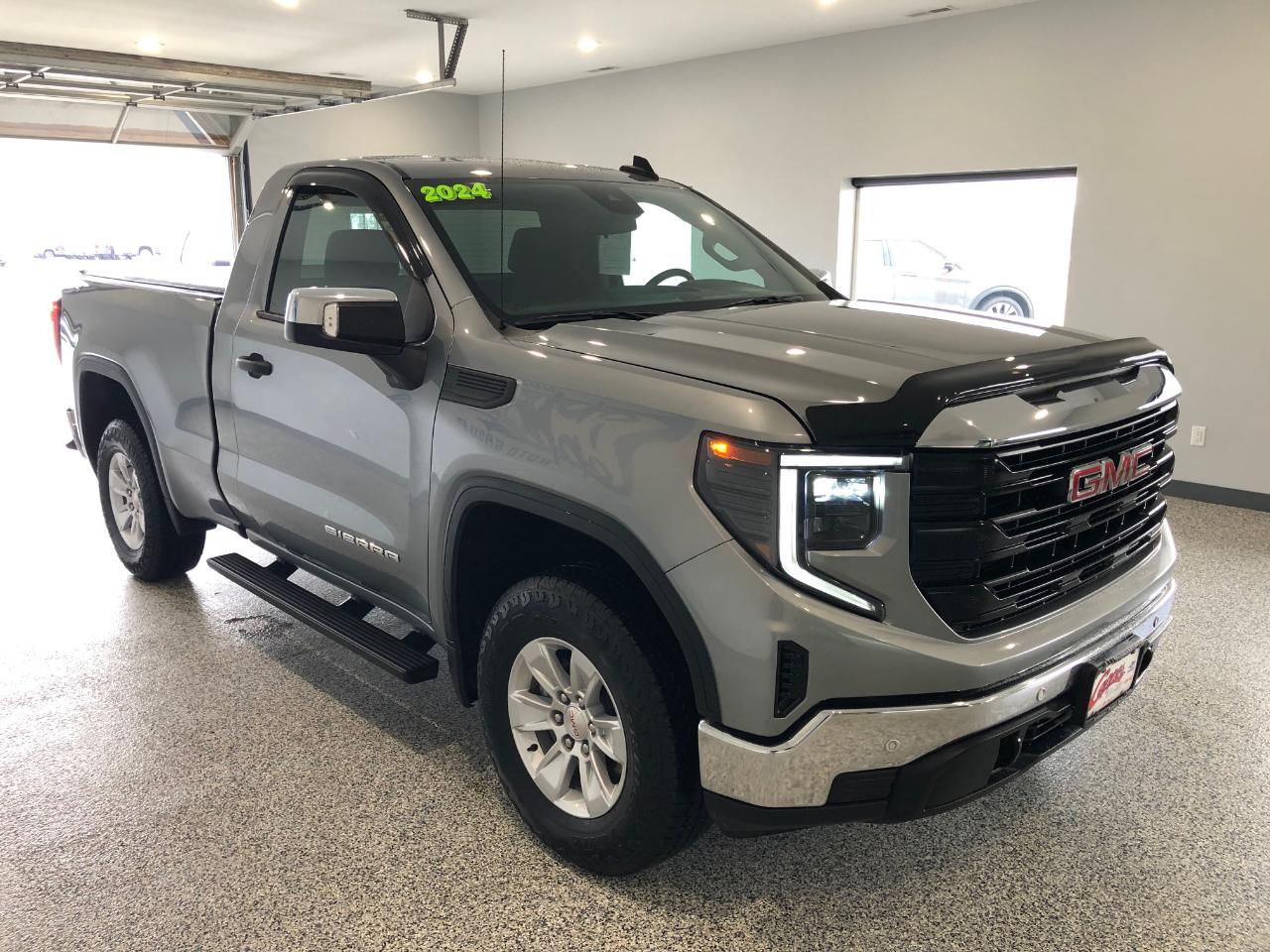 GMC Sierra 1500 4WD Reg Cab 126" Pro 2024