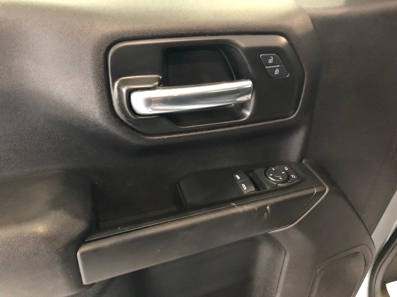 GMC Sierra 1500 4WD Reg Cab 126" Pro 2024