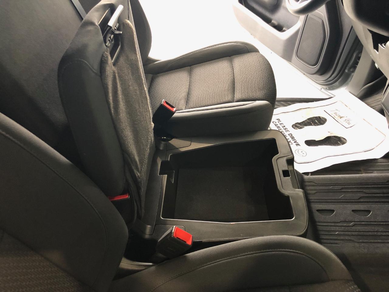 GMC Sierra 1500 4WD Reg Cab 126" Pro 2024