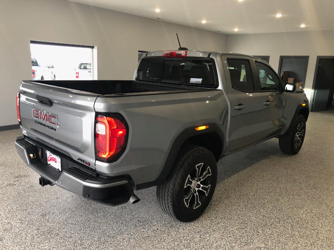 GMC Canyon 4WD Crew Cab AT4 2024