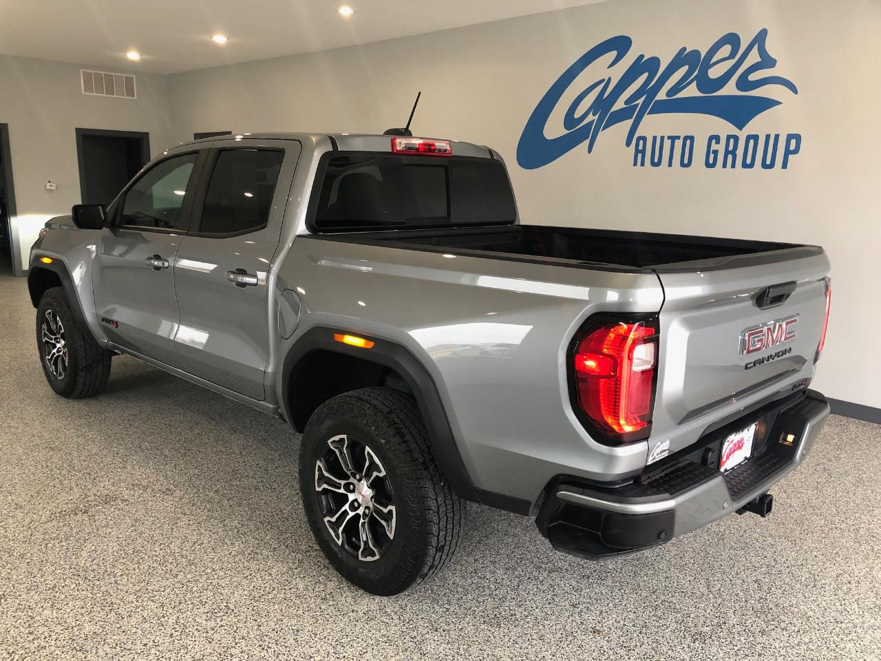 GMC Canyon 4WD Crew Cab AT4 2024