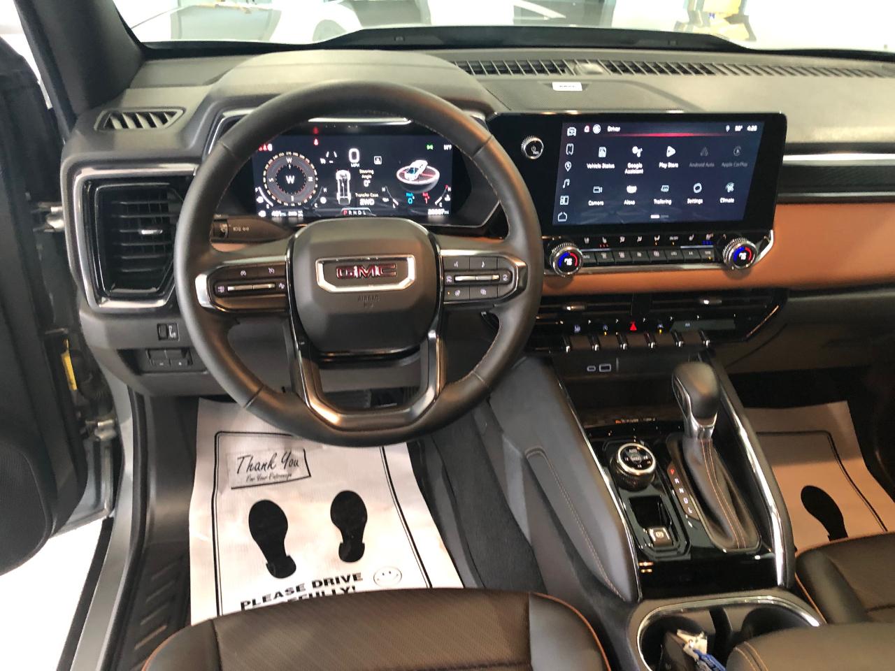 GMC Canyon 4WD Crew Cab AT4 2024