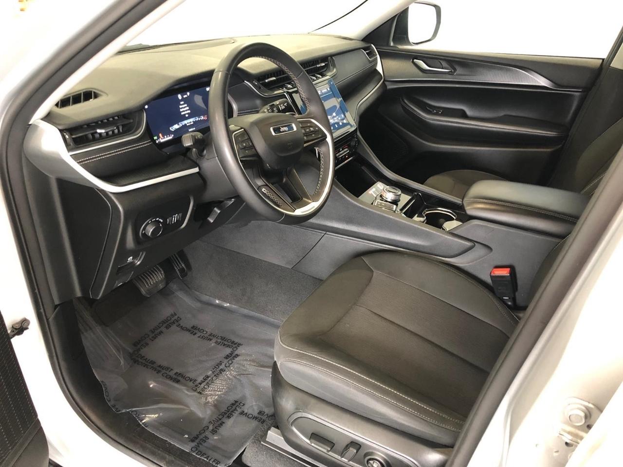 Jeep Grand Cherokee Laredo 4x4 2023