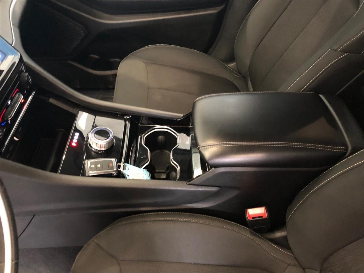 Jeep Grand Cherokee Laredo 4x4 2023