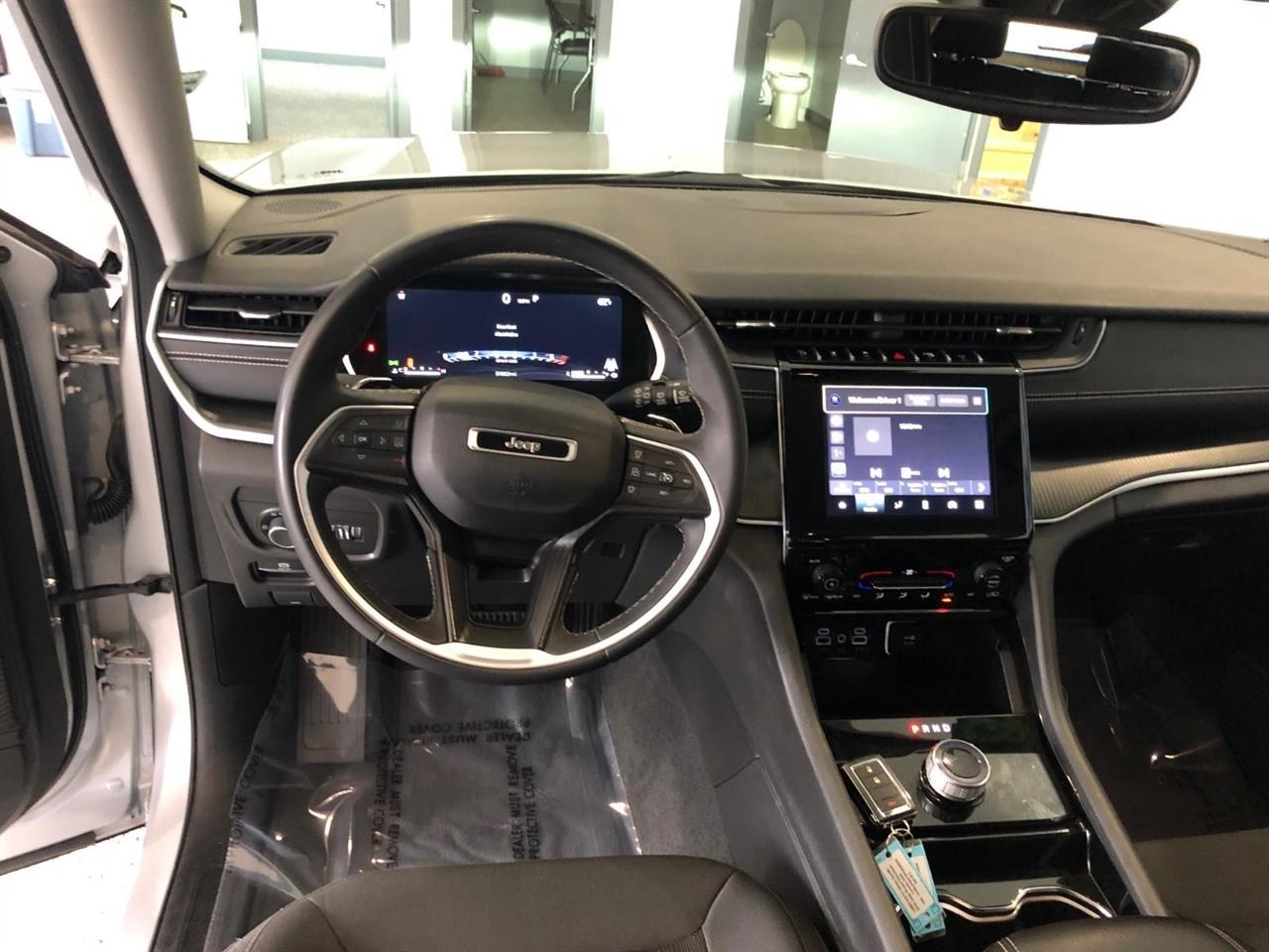 Jeep Grand Cherokee Laredo 4x4 2023