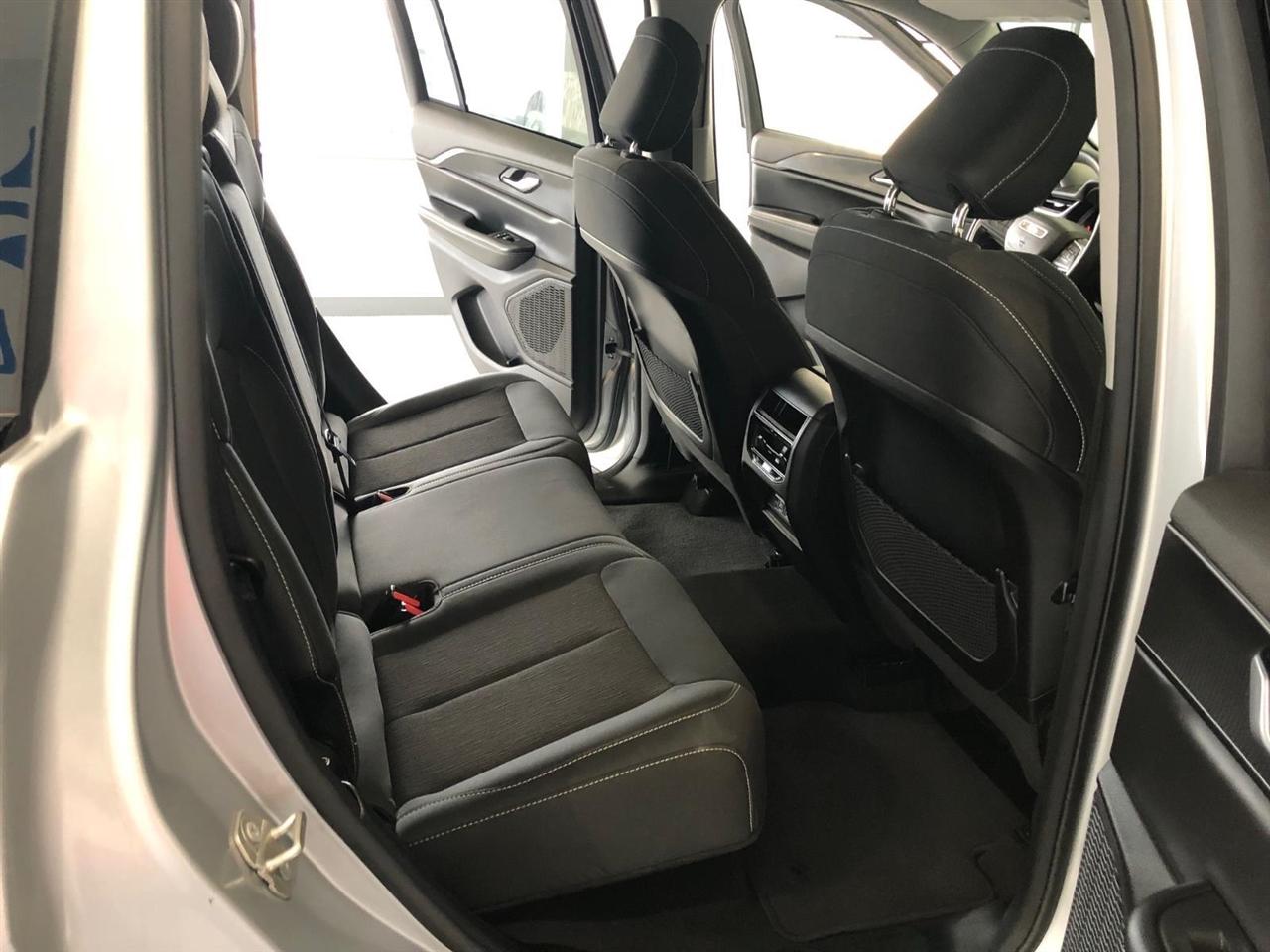 Jeep Grand Cherokee Laredo 4x4 2023