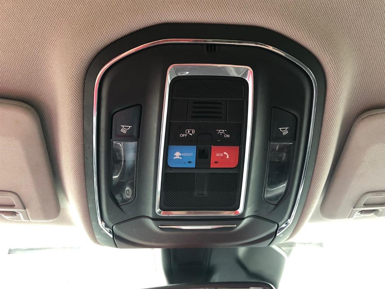 Jeep Grand Cherokee Laredo 4x4 2023