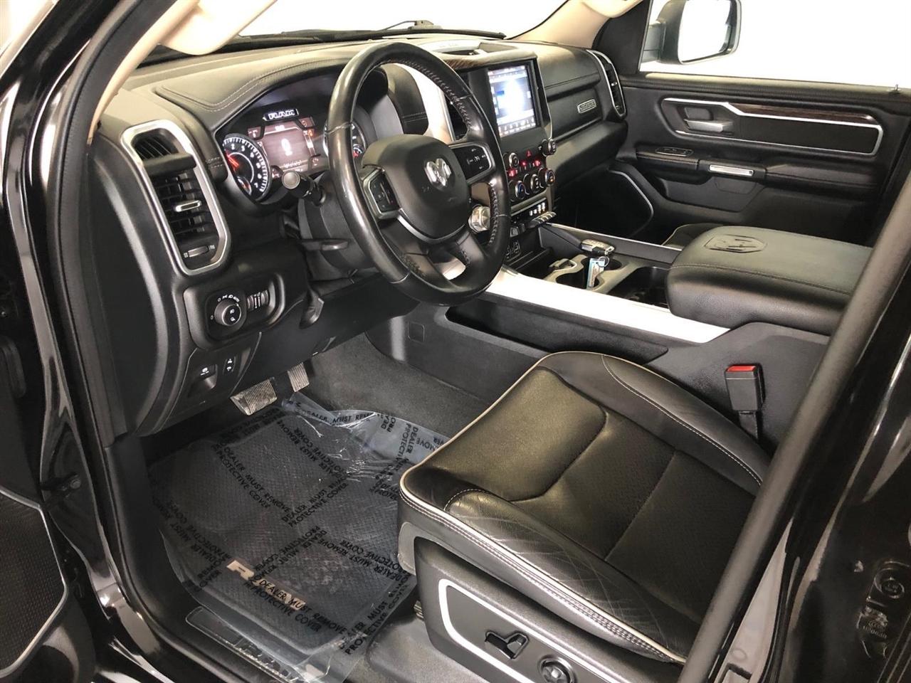 RAM 1500 Laramie 4x4 Crew Cab 5'7" Box 2020