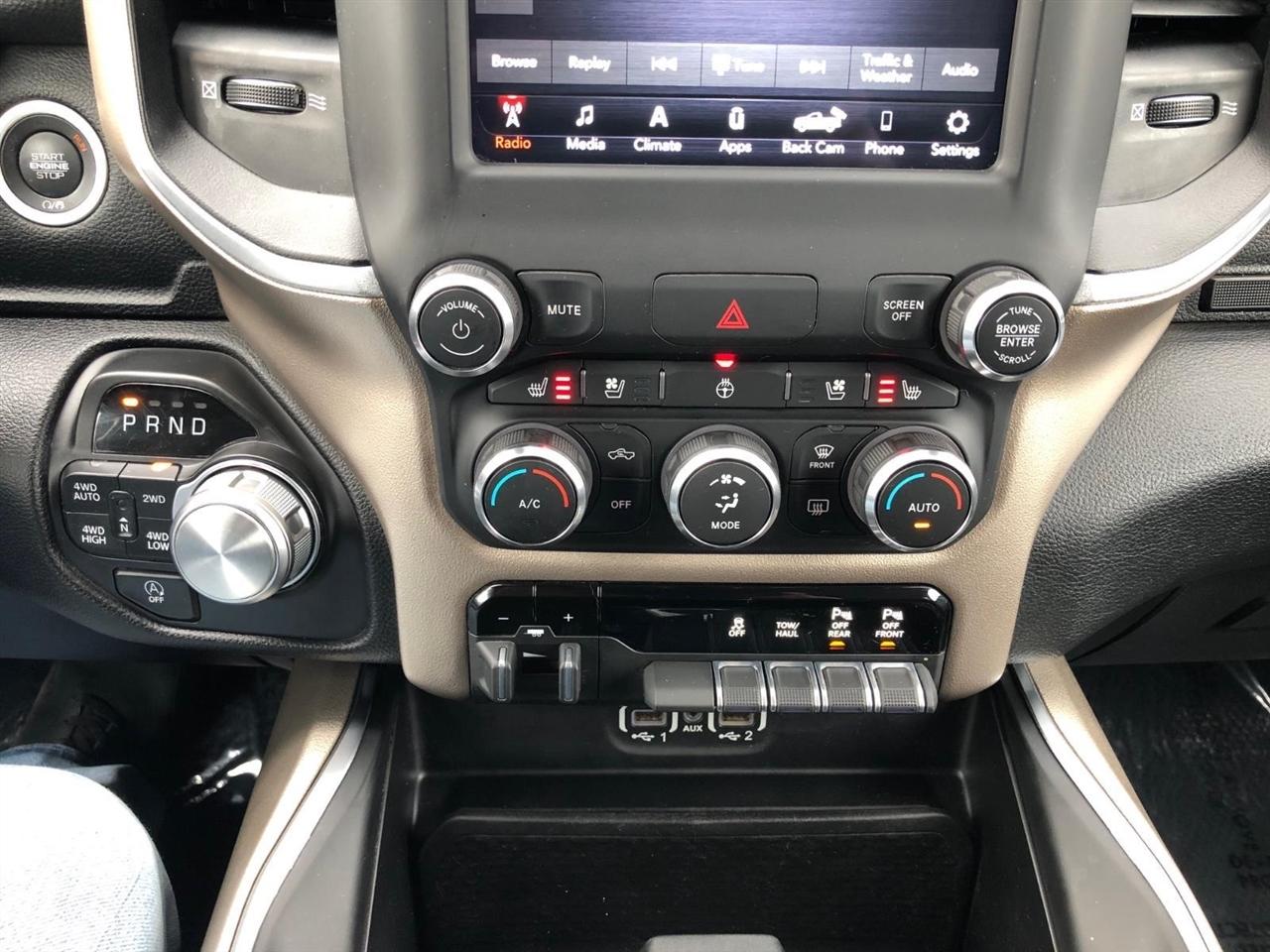 RAM 1500 Laramie 4x4 Crew Cab 5'7" Box 2020