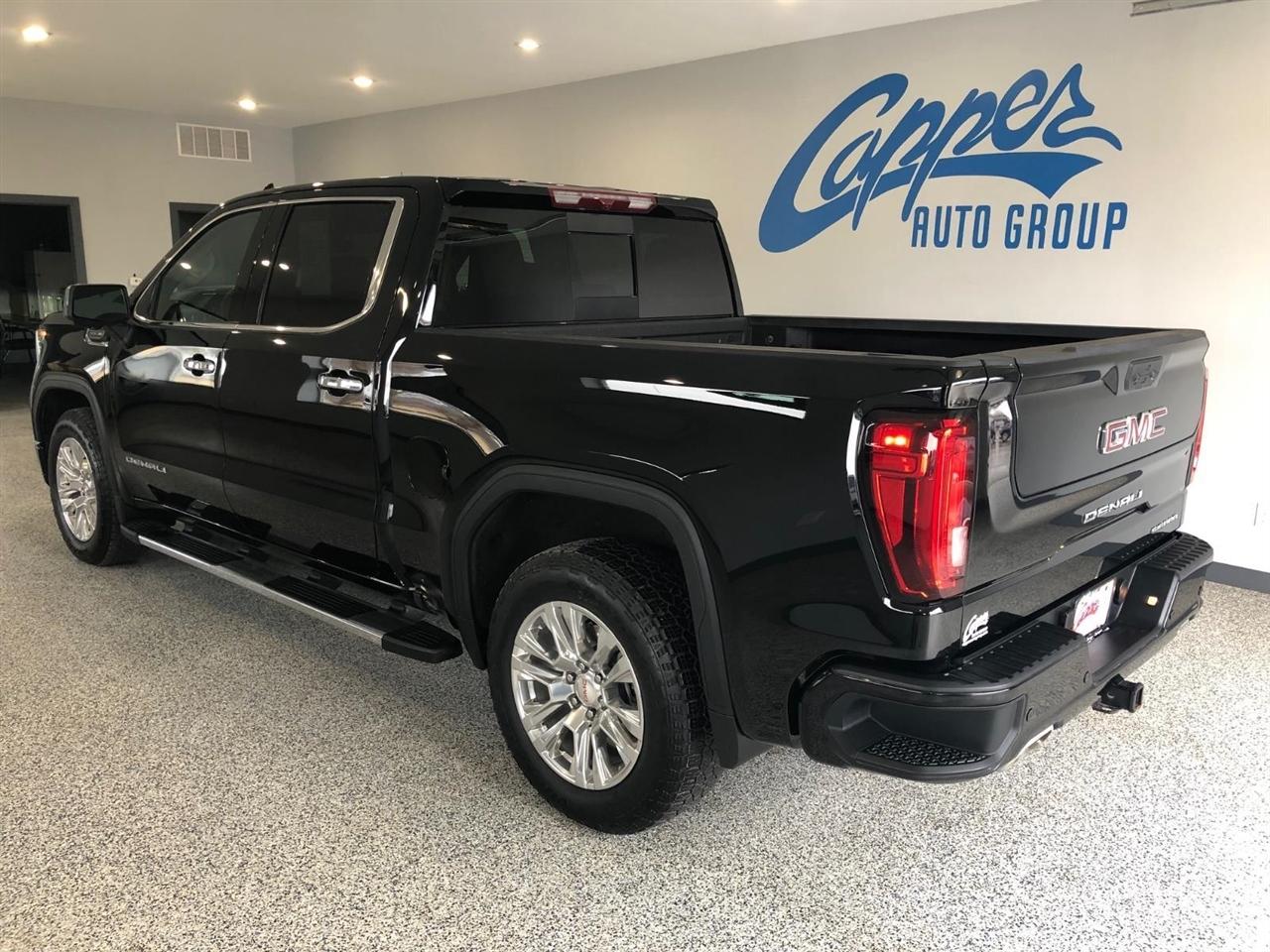 GMC Sierra 1500 4WD Crew Cab 147" Denali 2025