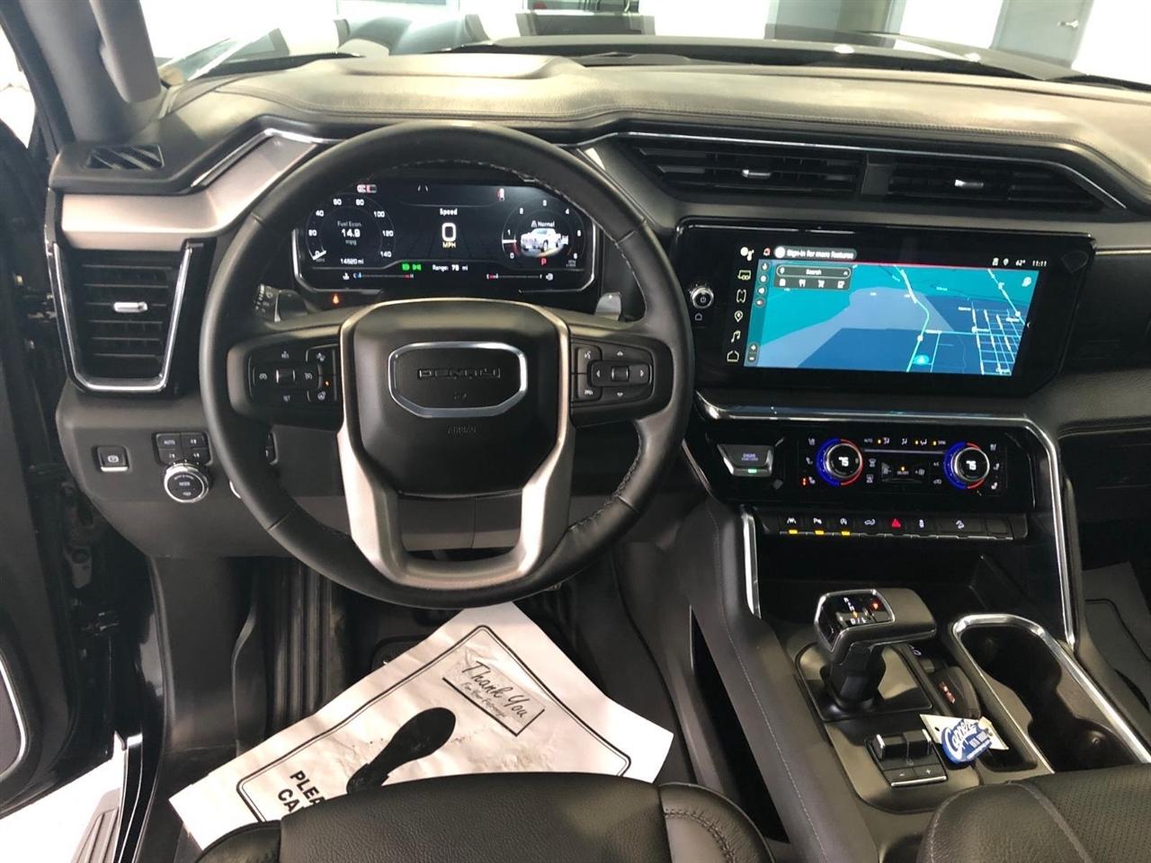 GMC Sierra 1500 4WD Crew Cab 147" Denali 2025