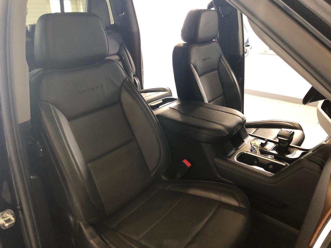 GMC Sierra 1500 4WD Crew Cab 147" Denali 2025