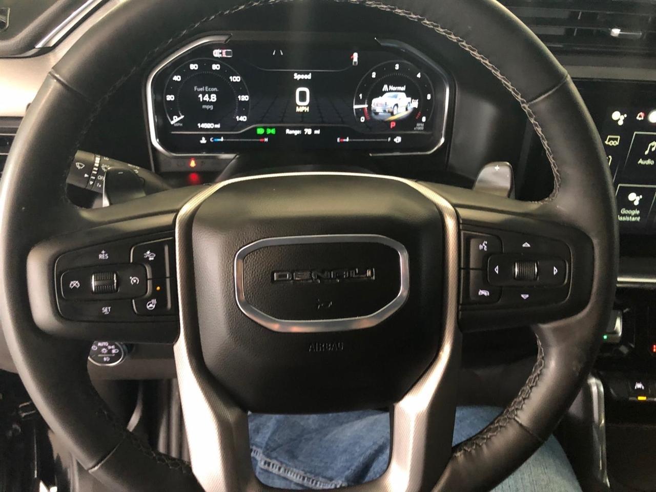 GMC Sierra 1500 4WD Crew Cab 147" Denali 2025