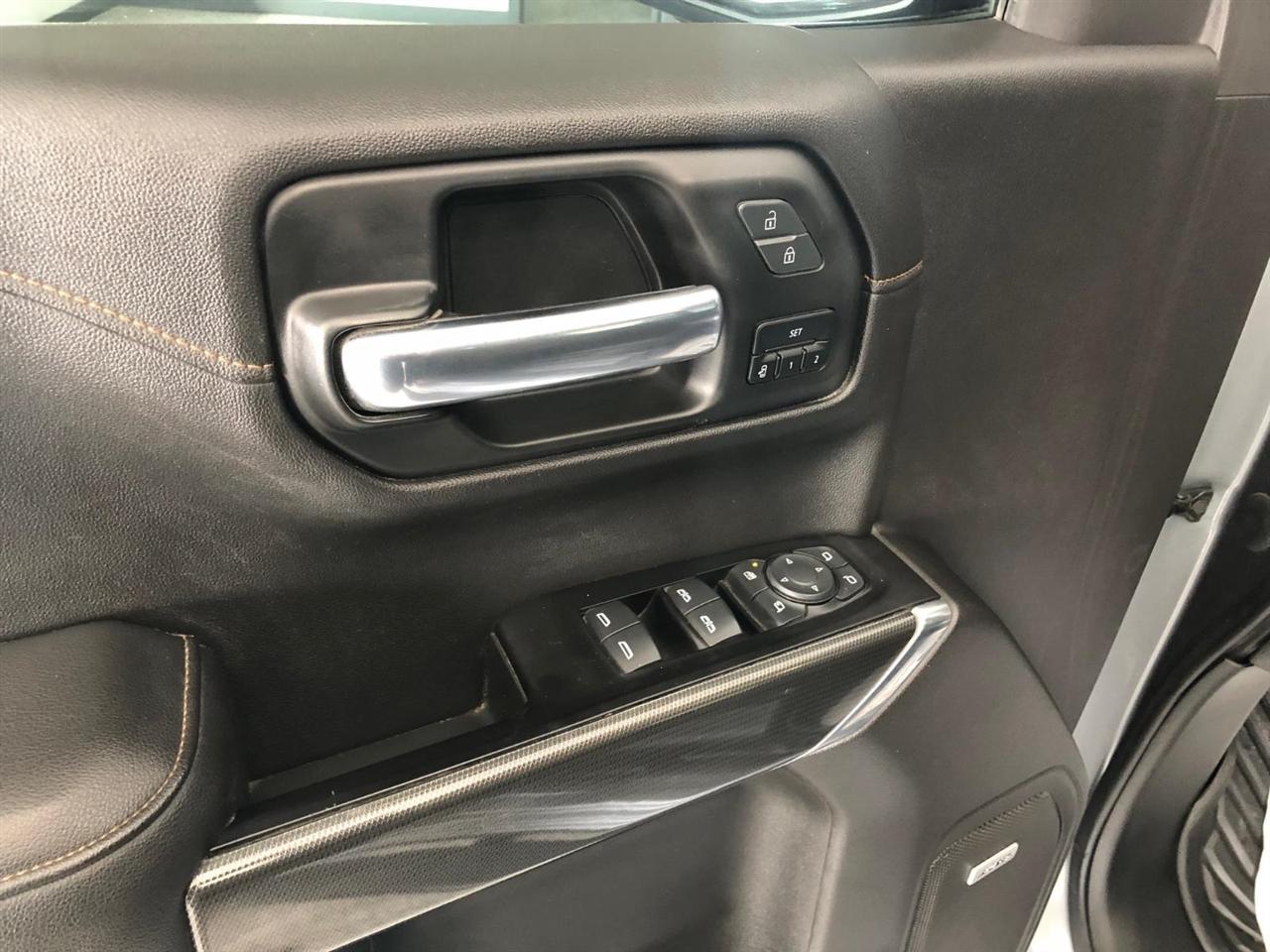 GMC Sierra 1500 4WD Crew Cab 147" AT4 2020