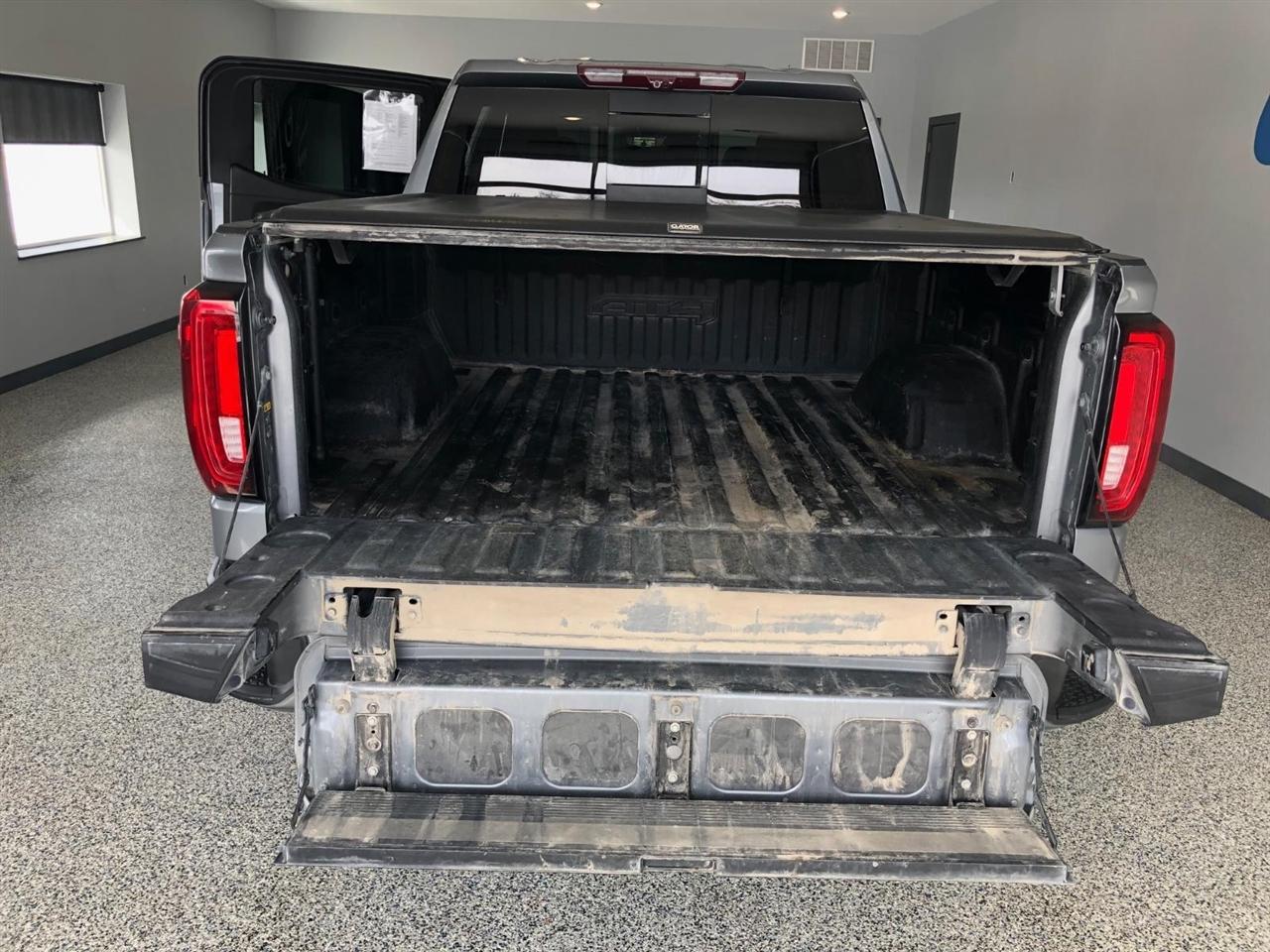 GMC Sierra 1500 4WD Crew Cab 147" AT4 2020