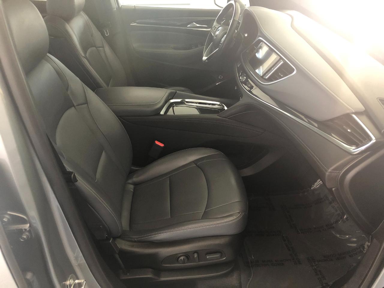 Buick Enclave AWD 4dr Essence 2023