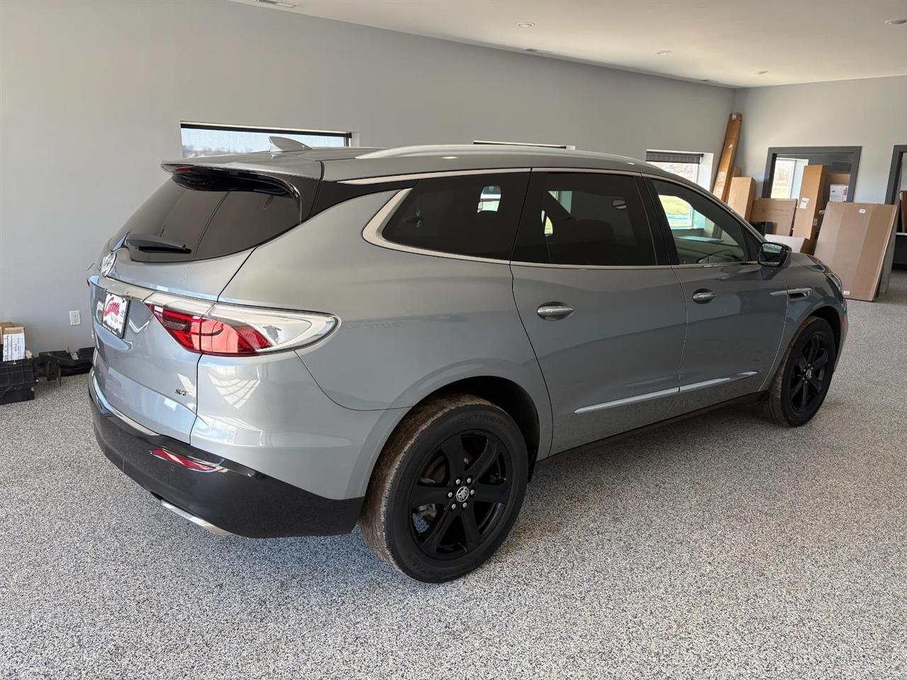 Buick Enclave AWD 4dr Essence 2023