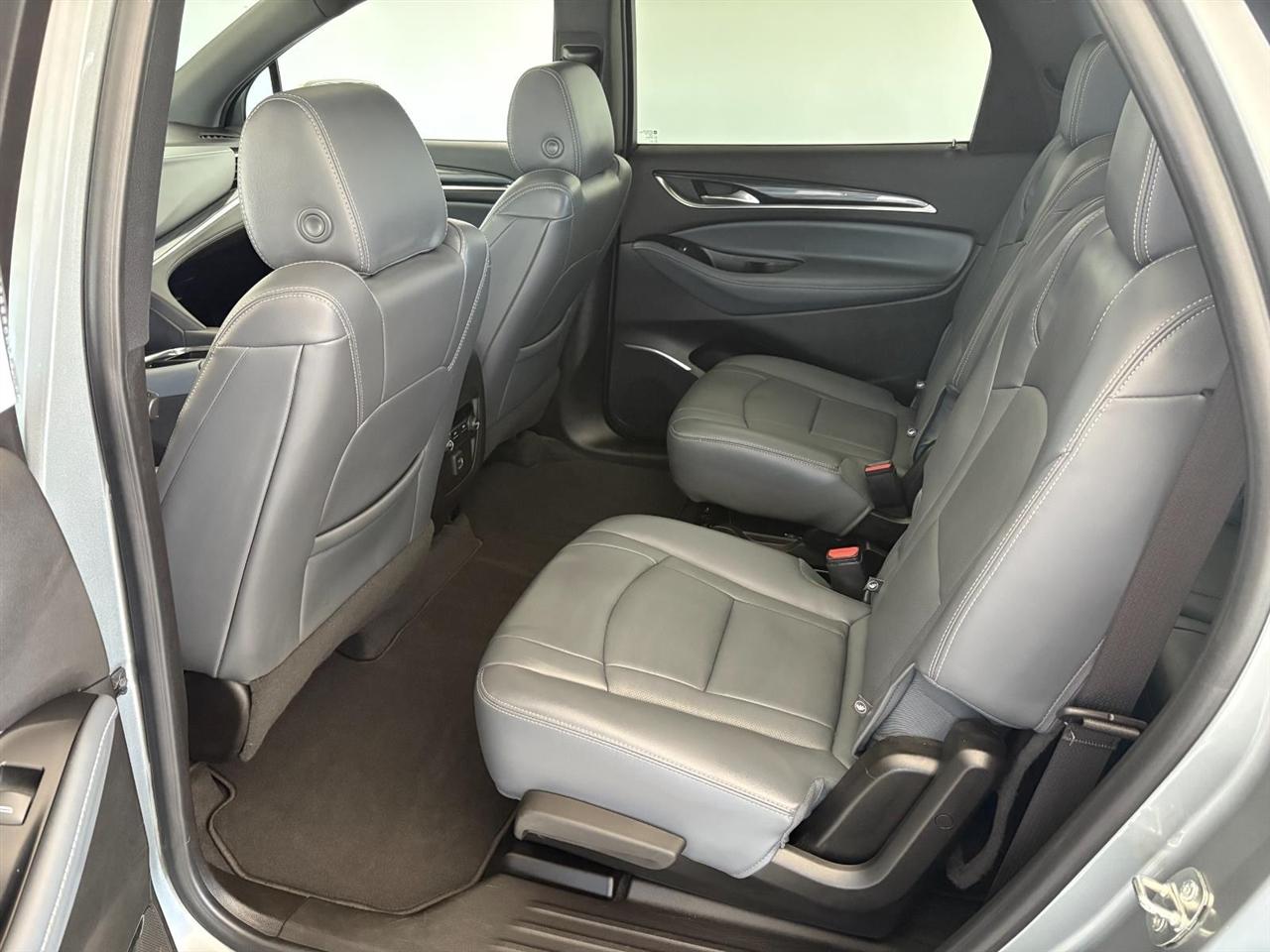 Buick Enclave AWD 4dr Essence 2023