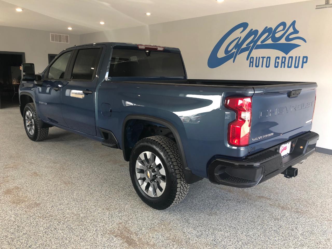 Chevrolet Silverado 2500HD 4WD Crew Cab 159" Custom 2026